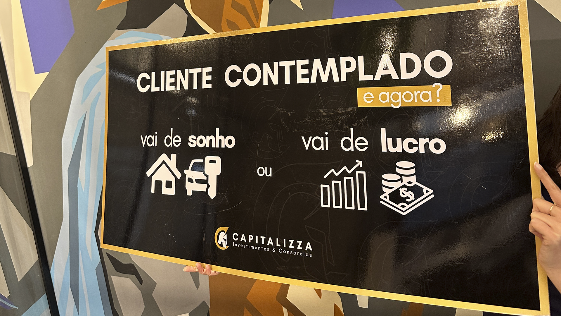 O que acontece depois de ser contemplado no consórcio: usar ou vender a carta